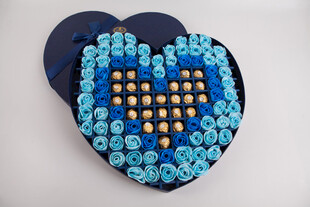 工艺品蓝色串珠爱心手工艺品