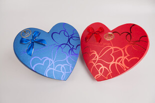 工艺品彩色心形装饰盒