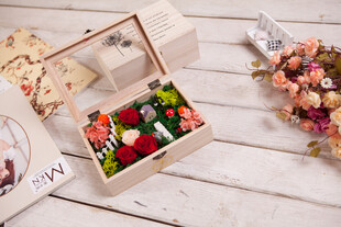 工艺品精致木盒鲜花 浪漫氛围