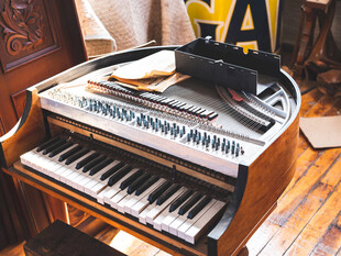 复古钢琴