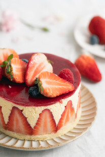 草莓芝士蛋糕诱人甜点