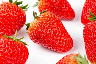 新鲜诱人的草莓