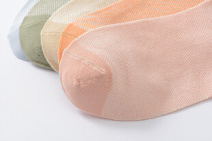 多彩女士短袜展示