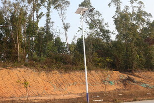 户外施工场景中的照明设施