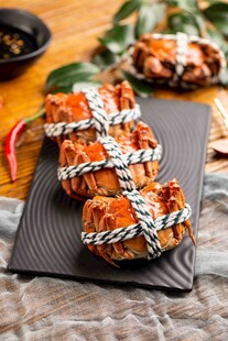 美味捆绑大闸蟹