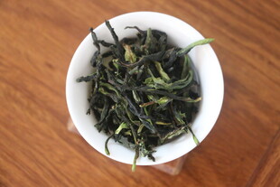 鲜嫩茶叶