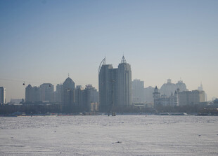 冰封城市天际线