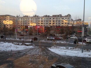 冬日城市街道雪景