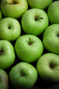 青苹果堆叠特写