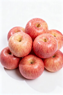 一堆新鲜红苹果