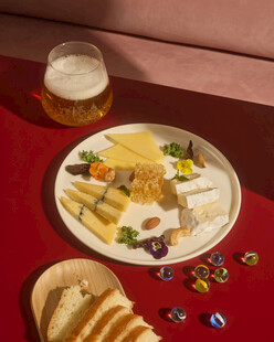 奶酪拼盘配小食