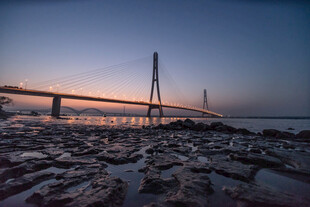 南京长江三桥晚霞城市桥梁建筑暮