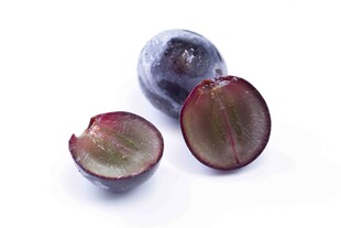 紫葡萄特写及切面