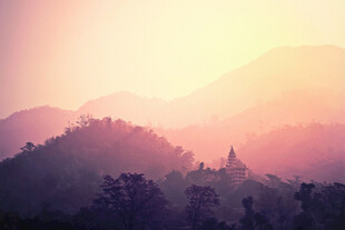 山间日出美景