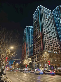 都市夜景繁华街道