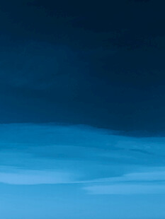 梦幻蓝调天空景象