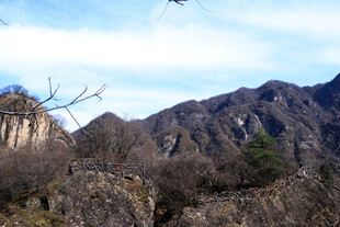 壮丽山峦景色