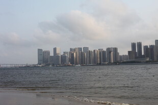 湛江海滨城市天际线景观