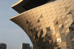 湛江现代几何造型金属质感建筑