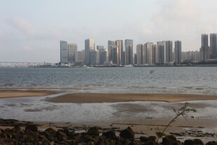 湛江海滨城市天际线景观