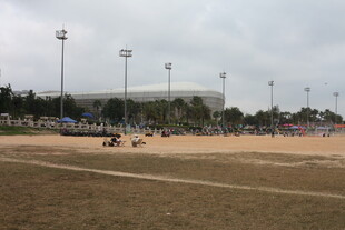 湛江户外开阔运动场场景