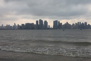 湛江海滨城市天际线景观