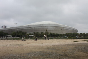 湛江大型体育场外观远景