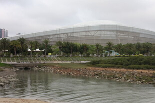 湛江河畔现代大型场馆景观