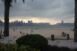 湛江海滨城市风光 静谧沙滩景