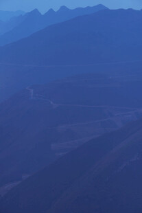 壮丽山峦 暮色中的自然美景