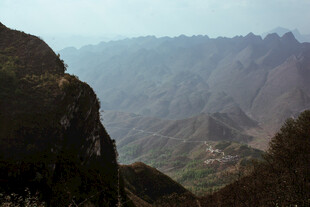 壮丽山景 领略自然之美