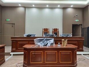 豪华会议室办公桌椅展示