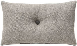 灰色简约纽扣装饰抱枕