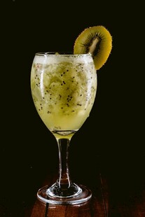 奇异果鸡尾酒清新好滋味