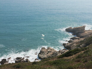 海岸风光 海浪拍击礁石