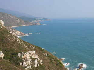 海岸风光 碧海青山相依