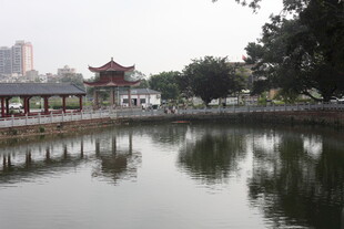 湛江中式水边亭台风景