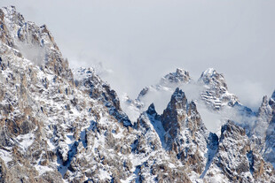 雪山壮丽景致