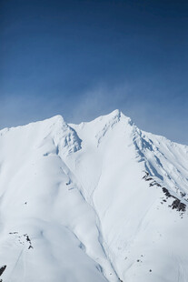 巍峨雪山