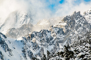 雪山壮丽景观