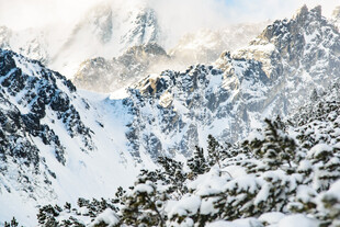 雪山壮丽景观