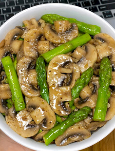 香菇芦笋炒鸡