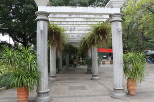 户外石制花架绿植景观