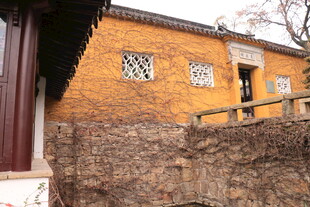 古朴中式建筑一角