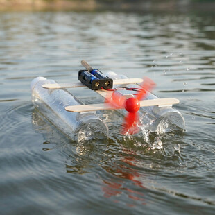 水中遥控玩具船