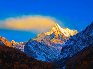 壮丽雪山美景