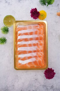 切片三文鱼摆盘展示