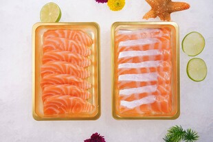 新鲜三文鱼切片