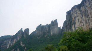 恩施壮丽群山景观