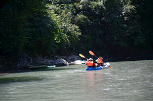 恩施河上皮划艇探险